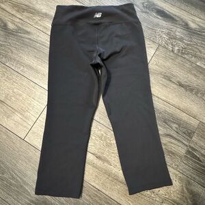 New Balance NB Dry Black Cropped Leggings Pants Women’s Size Small WP53853